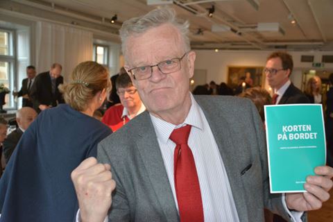 Kräv besked av bankerna om deras agenda för kontanterna, uppmanar Säkerhetsbranschens ordförande Björn Eriksson