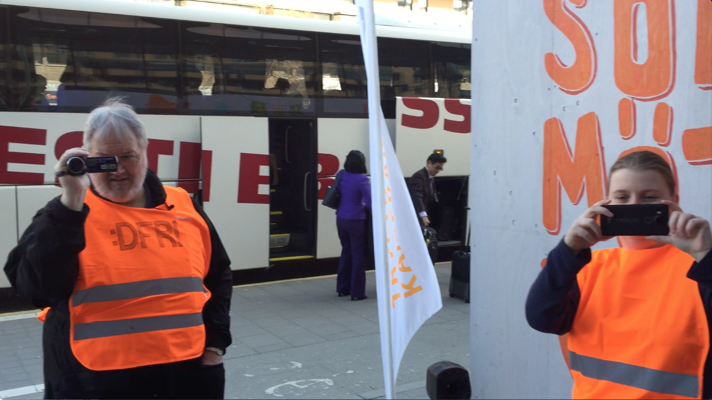 Aktivister filmede hæmningsløst deltagerne til konferencen Trygghetskamerans dag i Stockholm i onsdags.