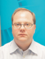 Jonas Ahlgren, medlem av den svenska arbetsgruppen inom passerkontroll i SEK/TK 79, föreläser om den nya svenska standarden och om teknikutvecklingen inom passerkontroll. Jonas Ahlgren, medlem av den svenska arbetsgruppen inom passerkontroll i SEK/TK 79, föreläser om den nya svenska standarden och om teknikutvecklingen inom passerkontroll.