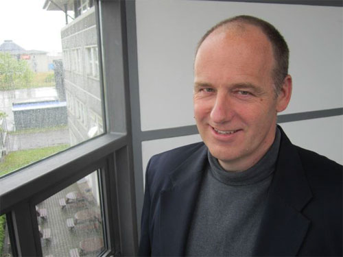 Kasper Skov-Mikkelsen, SikkerhedsBranchen, anbefaler erhvervslivet at tænke terrorsikring ind fra begyndelsen i nybyggeri.
