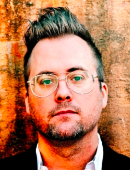 Måstern Schultz vill stämma näthatarna