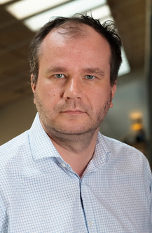 Markus Lahtinen är forskare på Ekonomihögskolan vid Lunds universitet och har framför allt ett intresse för att undersöka digitaliseringen och dess konsekvenser.