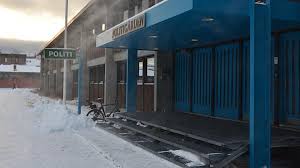 Politiskolen ligger i de samme bygninger som politigården i Nuuk.