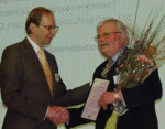 Tommy Svensson, NSD, och årets säkerhetsstipendiat Torbjörn Pettersson, Östergötlands landsting. Tommy Svensson, NSD, och årets säkerhetsstipendiat Torbjörn Pettersson, Östergötlands landsting.
