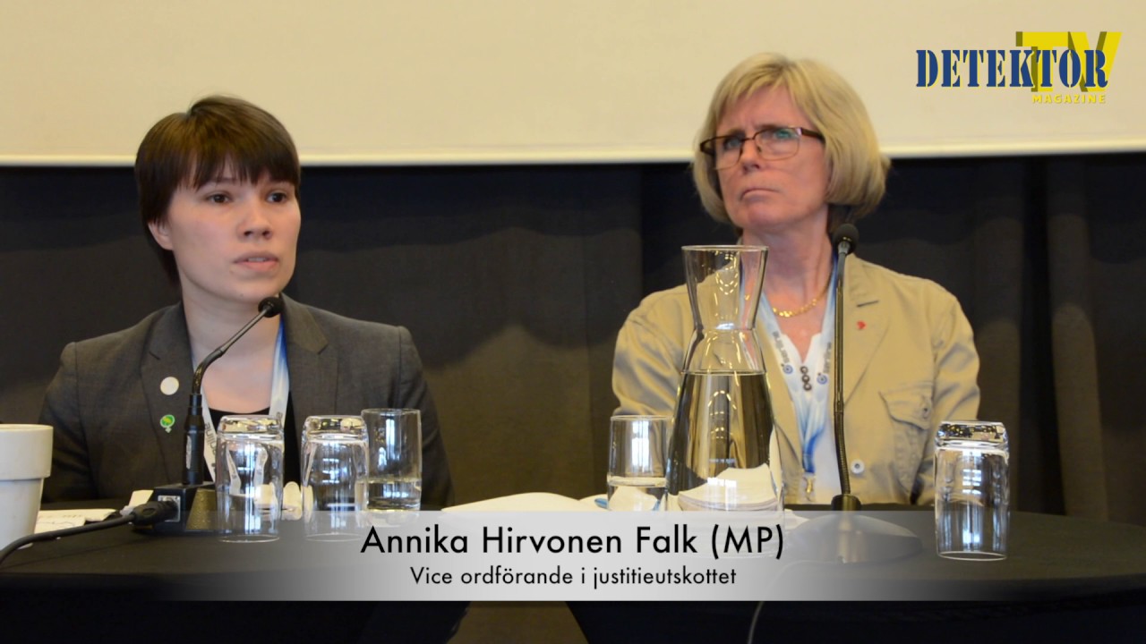 Annika Hirvonen Falk (MP) och Helene Peterson (S) var bland de deltagande i paneldebatten.