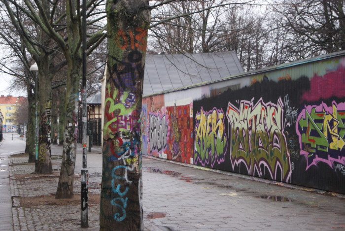 Laglig graffitivägg vid Folketspark i Malmö.