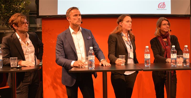 Björn Callenfors, Leif Svensson, Tove Fors och Susanne Kaevergaard debatterade igår på Säkerhetsbranschens scen. 