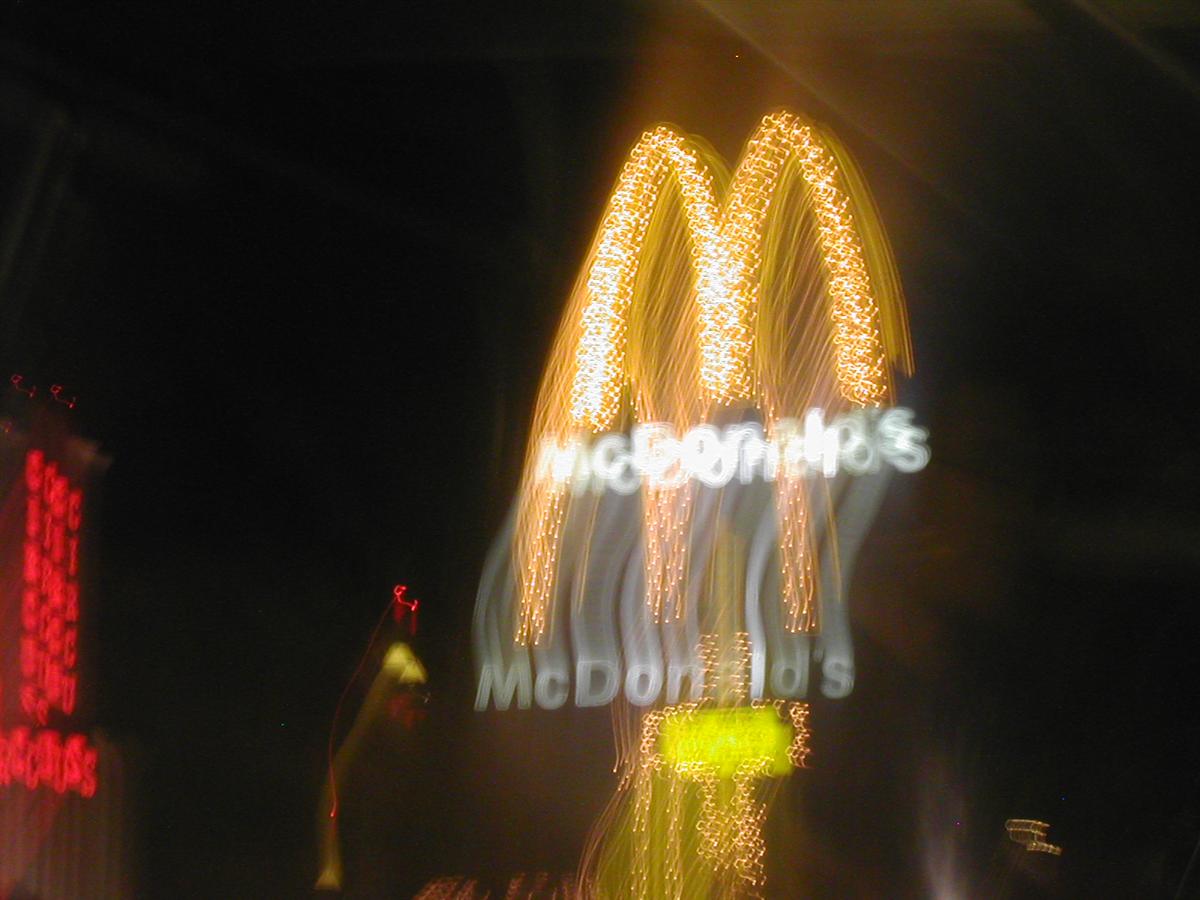 McDonalds vid Varberg Nord får kameror efter brottsproblematik.