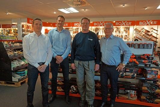 Holdet bag den nye tåge-installation hos Millarco International: Fra venstre: Martin Skaar Jacobsen, Protect; Torben Damgaard Johansen og Per Hoffensitz Helles, Mariendal Electrics; samt Lars Bærentsen, Millarco International. Holdet bag den nye tåge-installation hos Millarco International: Fra venstre: Martin Skaar Jacobsen, Protect; Torben Damgaard Johansen og Per Hoffensitz Helles, Mariendal Electrics; samt Lars Bærentsen, Millarco International.