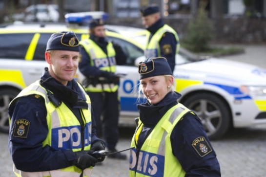 Det svenske politi kan få frigjort store ressourcer til kriminalitetsbekæmpelse, når perifære opgaver bliver flyttet over på andre hænder.
