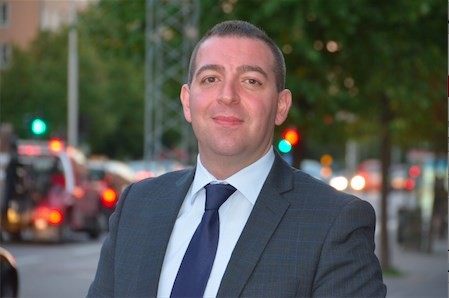 – Vi har sedan 1,5 år tillbaka drivit frågan om att renodla polisens arbete generellt sätt, säger Liberalernas rättspolitiska talesperson Roger Haddad. – Vi har sedan 1,5 år tillbaka drivit frågan om att renodla polisens arbete generellt sätt, säger Liberalernas rättspolitiska talesperson Roger Haddad.