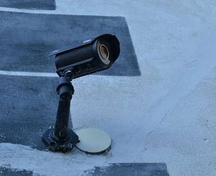 Växjö kommun hävdar att en anställd både hotats och misshandlats och att kommunens personal utsatts för hot om våld vid flera tillfällen på arenan. Växjö kommun hävdar att en anställd både hotats och misshandlats och att kommunens personal utsatts för hot om våld vid flera tillfällen på arenan.