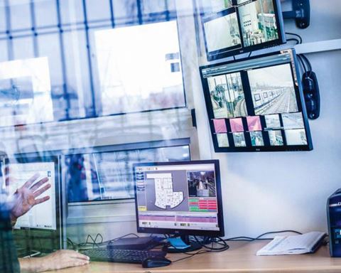Framväxten av ny teknik har spelat och fortsätter att spela en betydande roll för acceptansen av molnet. Allt fler vill ta del av de fördelar som AI-baserade lösningar erbjuder, utan att behöva investera i egen infrastruktur, enligt Jacob Glimhed.