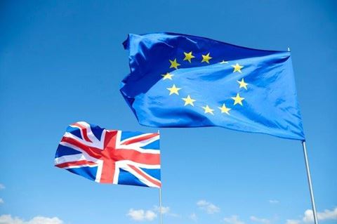 I 2022 stod britiske webshops for hele 11 % af danskernes nethandel uden for EU. Hos Sikkerhedsstyrelsen kalder det på en øget og forbedret kontrol med produkter fra britiske webshops.
