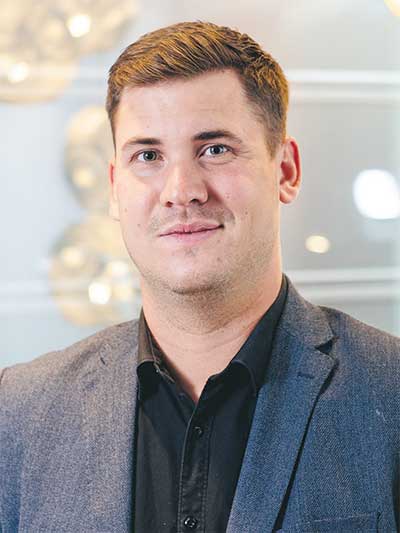 – Låt kameror hjälpa till att förbättra vården, inte bara övervaka den, säger Tobias Ekberg, Key Account Manager på Axis Communications. – Låt kameror hjälpa till att förbättra vården, inte bara övervaka den, säger Tobias Ekberg, Key Account Manager på Axis Communications.