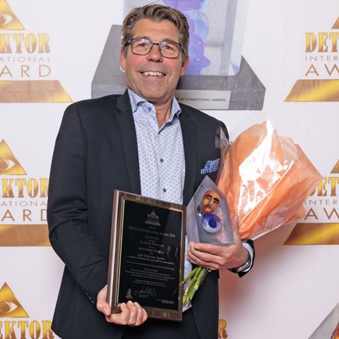 Björn Adméus på Bosch fick ta emot förstapriset för AI Gun Detection System när Detektor International Award utdelades på Stockolmsmässan i höstas.
