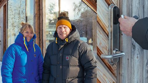Frida Lind Oja och Dennis Lind som driver Camp Ripan, konstaterar att de batteridrivna låsen – som är kopplade till molnlösningen Salto Space – har fungerat bra i det kyliga klimatet.