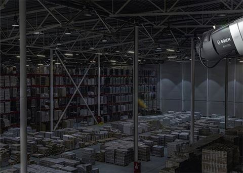 Boschs videobaserade branddetektionslösning Aviotec IP starlight 8000 baseras på machine learning.