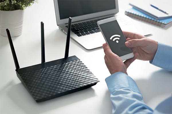 För att förhindra att obehöriga användare får tillgång till kameranätverket rekommenderas att inaktivera routerfunktioner som möjliggör fjärrhantering via internet.