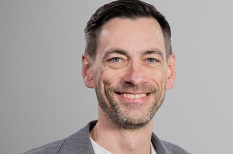 Martin Stockfleth har över 25 års praktisk erfarenhet av marknadsföring, försäljning och produktutveckling i internationella teknikorganisationer.