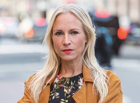 Vi tar vårt ansvar för att säkerställa att rutiner finns på plats ifall det värsta sker, men det övergripande ansvaret för att människor ska känna sig trygga i svenska städer faller på våra beslutsfattare och ansvariga myndigheter. Här krävs krafttag, säger Nina Jelver.