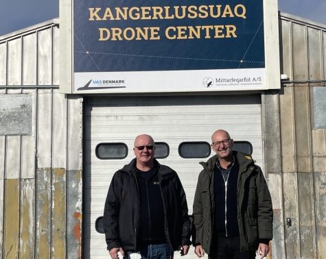 Henrik Estrup (tv.), Mittarfeqarfiit, A/S, ses her sammen med Michael Larsen, UAS Denmark Test Center. Foto: UAS Denmark 