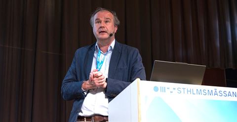Markus Lahtinen, ordförande för tankesmedjan Säkerhet för Näringsliv och Samhälle (SNOS), modererar #Trygghetnu-konferensen på Clarion Hotel Stockholm. Markus Lahtinen, ordförande för tankesmedjan Säkerhet för Näringsliv och Samhälle (SNOS), modererar #Trygghetnu-konferensen på Clarion Hotel Stockholm.