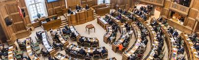 Bekæmpelse af digital svindel er ét af fokusområderne i Aftale om strategi for cyber- og informationssikkerhed 2026-2029, som Folketinget netop har vedtaget.