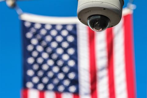 Hackere fik forleden adgang til sikkerhedskameraer i skoler, på intensivafdelinger på hospitaler, på politistationer og i fængsler.
