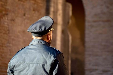 Private vægtere og vagter vil fremover kunne supplere politiets arbejde med at opretholde ro og orden.