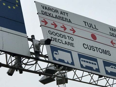 Polismyndigheten och Tullverket får direktåtkomst till uppgifter i det nationella tillståndsregistret för explosiva varor (NATEV). Polismyndigheten och Tullverket får direktåtkomst till uppgifter i det nationella tillståndsregistret för explosiva varor (NATEV).