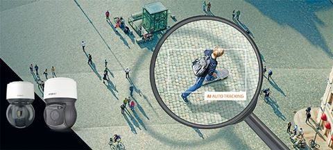 Effektiviteten för autotracking (automatiskt spårning) har tagits till en ny nivå tack vare att den senaste generationen av säkerhetskameror utrustade med deep learning AI-baserad videoanalys kan triggas igång av ett larm och ”låser” då på personer eller fordon som potentiellt är inblandade i kriminell aktivitet när de rör sig i kamerans synfält.