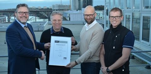 Sveriges första behöriga ingenjör på talat utrymningslarm Sveriges första behöriga ingenjör på talat utrymningslarm