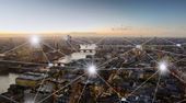 Public cloud vil fordobles på fem år – men EMEA halter fortsat bagefter: I EMEA er ligger 36 pct. af it-infrastruktur i public cloud, hvilket vil fordobles til 72 pct. på fem år. Amerikanske virksomheder er længere fremme med en andel på hhv. 58 og 76 pct. Illustration: Barracuda.