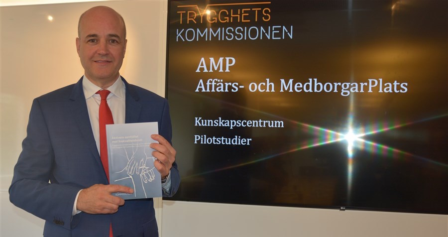 – Huvudpoängen är att aktivera det offentliga rummet på ett sätt som drar dit folk och får människor att vilja stanna, säger Fredrik Reinfeldt, ordförande för Trygghetskommissionen.