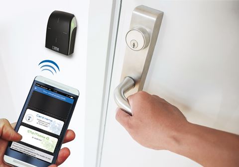 Med lösningen Mobile ID från Stid Security skapas ett nytt kostnadsfritt virtuellt kort varje gång en annan students virtuella kort avslutas.