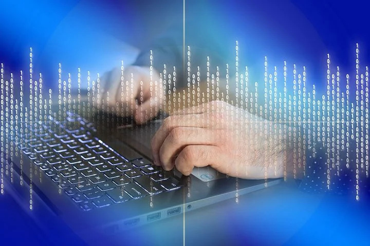 Hvor det i 2015 kun var 5 % af det samlede antal trusler på livet, der var digitale, var det i 2020 steget til 15 %, viser en ny undersøgelse, som Center for Kriminalitetsanalyse har foretaget for Det Kriminalpræventive Råd.