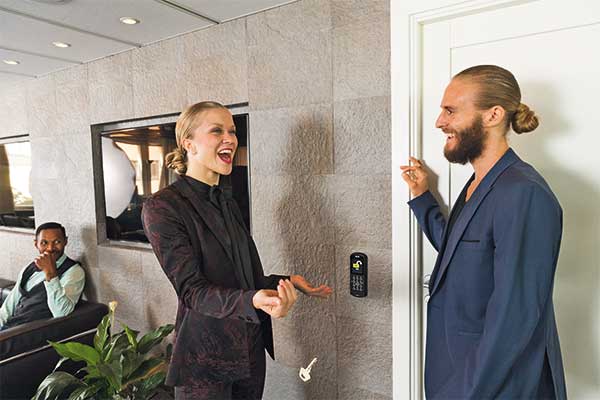 Öppna system, färre nycklar och en långsam övergång till fler smarta funktioner är de största trenderna för passersystem i kommersiella fastigheter. Öppna system, färre nycklar och en långsam övergång till fler smarta funktioner är de största trenderna för passersystem i kommersiella fastigheter.