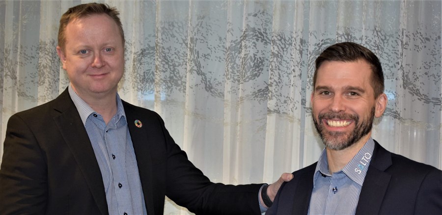 Dennis Postol (till höger i bild) har tillträtt rollen som VD för  Salto Systems, och efterträder därmed Jesper Buch, som nu kan koncentrera sig på sin huvudsakliga roll som VD för hela den nordiska verksamheten. 