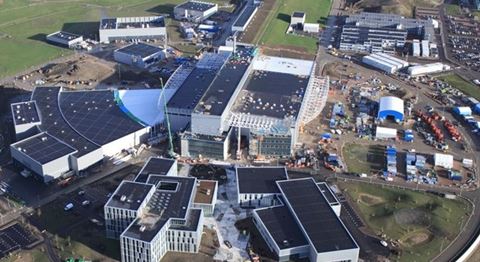 ESS-bygget i Lund, tagen från luften i december 2020. Anläggningen väntas börja leverera forskning 2023. 