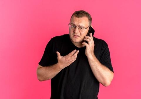 Flere og flere svindlere går nu efter fædrene. Politiet opfordrer til, at man altid ringer "sit nødstedte barn" op, inden man foretager sig andet. Foto: Freepik