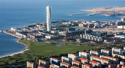 Det kommer att vara väldigt många poliser i Malmö under Eurovision och att det kommer att vara poliser som är utrustade med förstärkningsvapen.