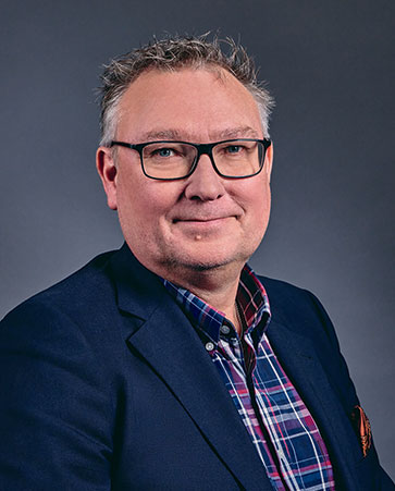 – Det inte går att bibehålla säkerheten i ett proprietärt system. Utvecklingen går helt enkelt för fort, säger Robert Jansson på Stid.