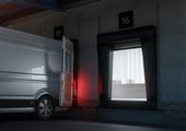 Kuddtätningen från Assa Abloy Entrance Systems reducerar risken för skador på lastkajer och bilarna kan backa upp säkert mot lastkajen. 
