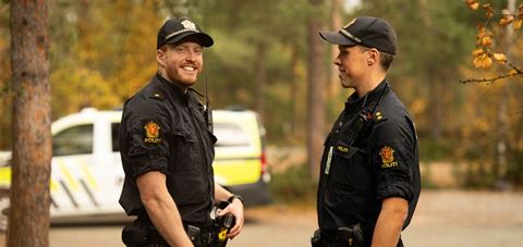 Politibetjenter på jobb i Alta. Foto: Didrik Linnerud Arnesen Politibetjenter på jobb i Alta.