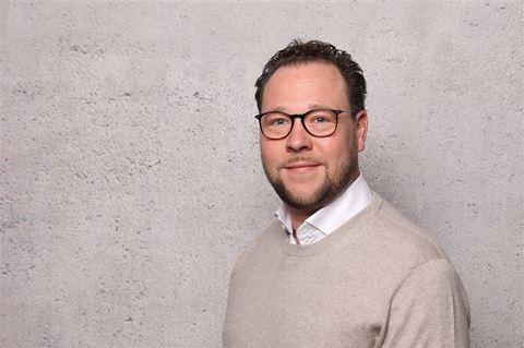 Gerrit Fleischer kommer från Roto Frank Holding AG där han var chef för strategi och affärsutveckling. 