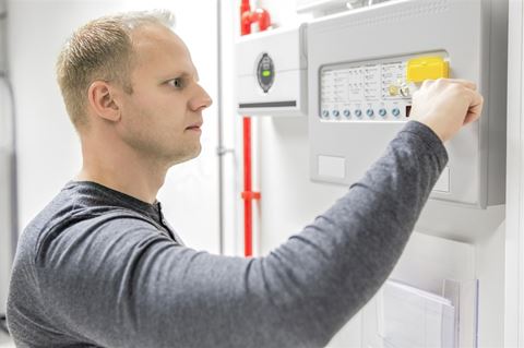 Gjennom smart oppkobling, skybasert overvåking og dataanalyse kan branndeteksjonssystemer nå gi innsikt i sanntid, noe som muliggjør fjerndiagnostikk, prediktivt vedlikehold og databaserte beslutninger. Gjennom smart oppkobling, skybasert overvåking og dataanalyse kan branndeteksjonssystemer nå gi innsikt i sanntid, noe som muliggjør fjerndiagnostikk, prediktivt vedlikehold og databaserte beslutninger.