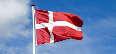 Dannebrog er det vigtigste nationale symbol, vi har i Danmark, mener Justitsministeren.